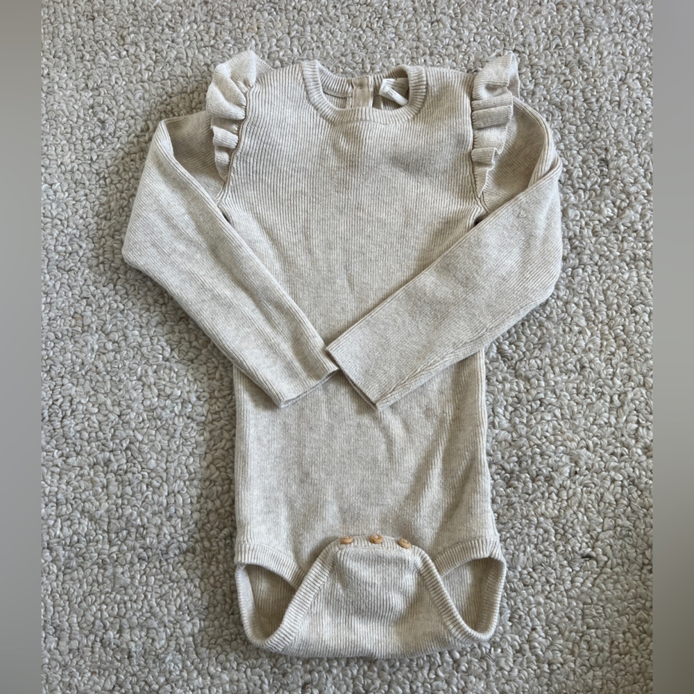 H&M girl bodysuit